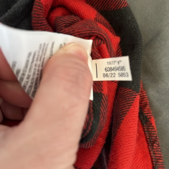 American Eagle Buffalo Check Plaid Flannel Button Down Size Medium - Picture 8 of 8